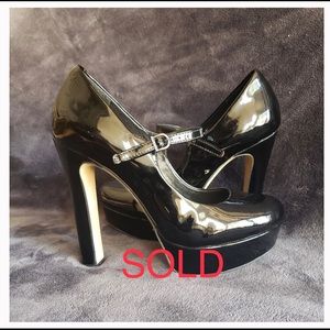 EUC Vince Camuto Patent Leather Platforms Sz 5.5